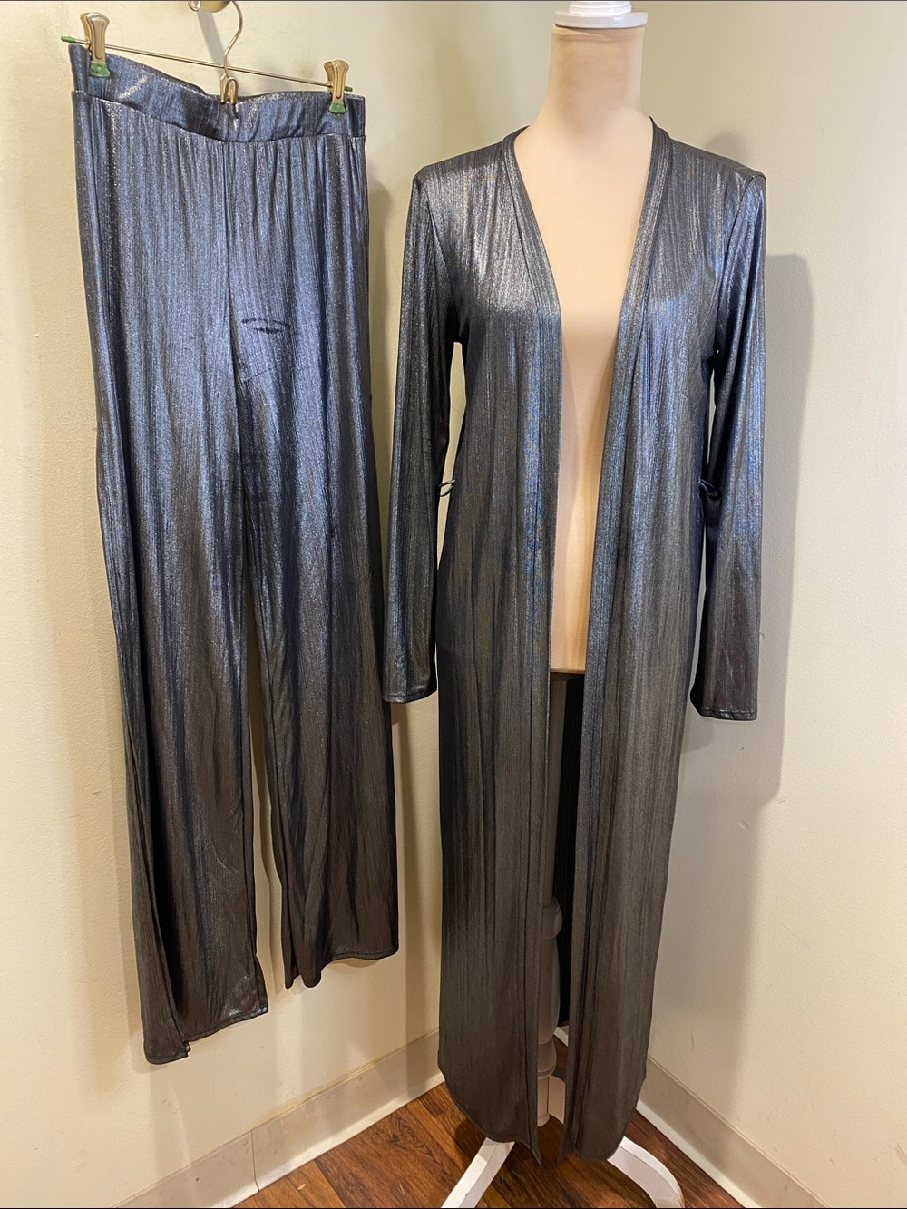 Fashion Nova Metallic Gunmetal Two-Piece Duster & Wide Leg Set Size M